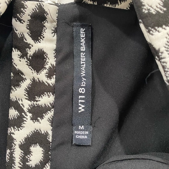 W118 By Walter Baker Reba Dress
SIZE MEDIUM - Picture 10 of 15